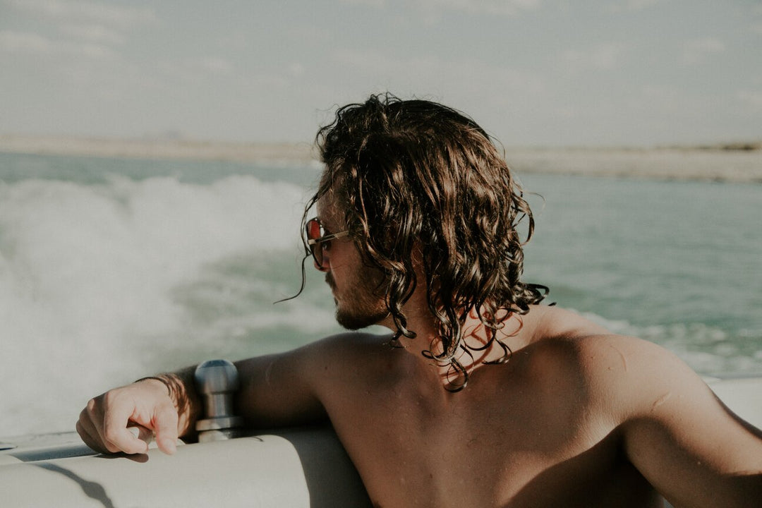 How to use sea salt hair spray to achieve a fresh, breezy look for men