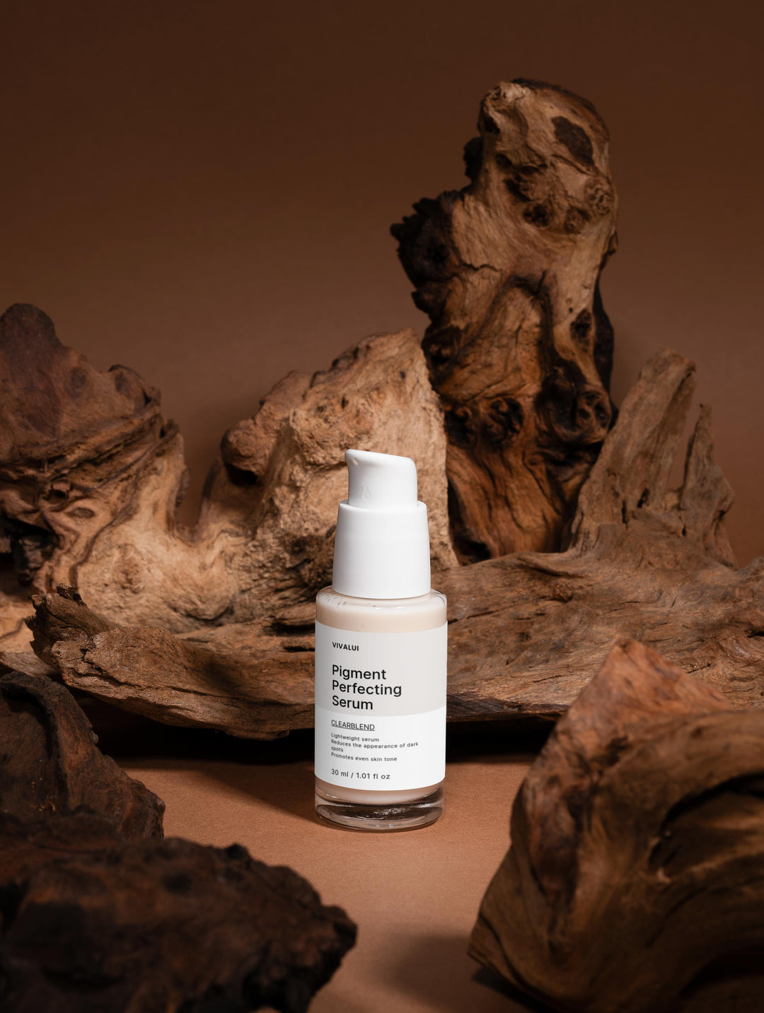 Pigment Perfecting Face Serum with Vitamin E & Hyaluronic Acid